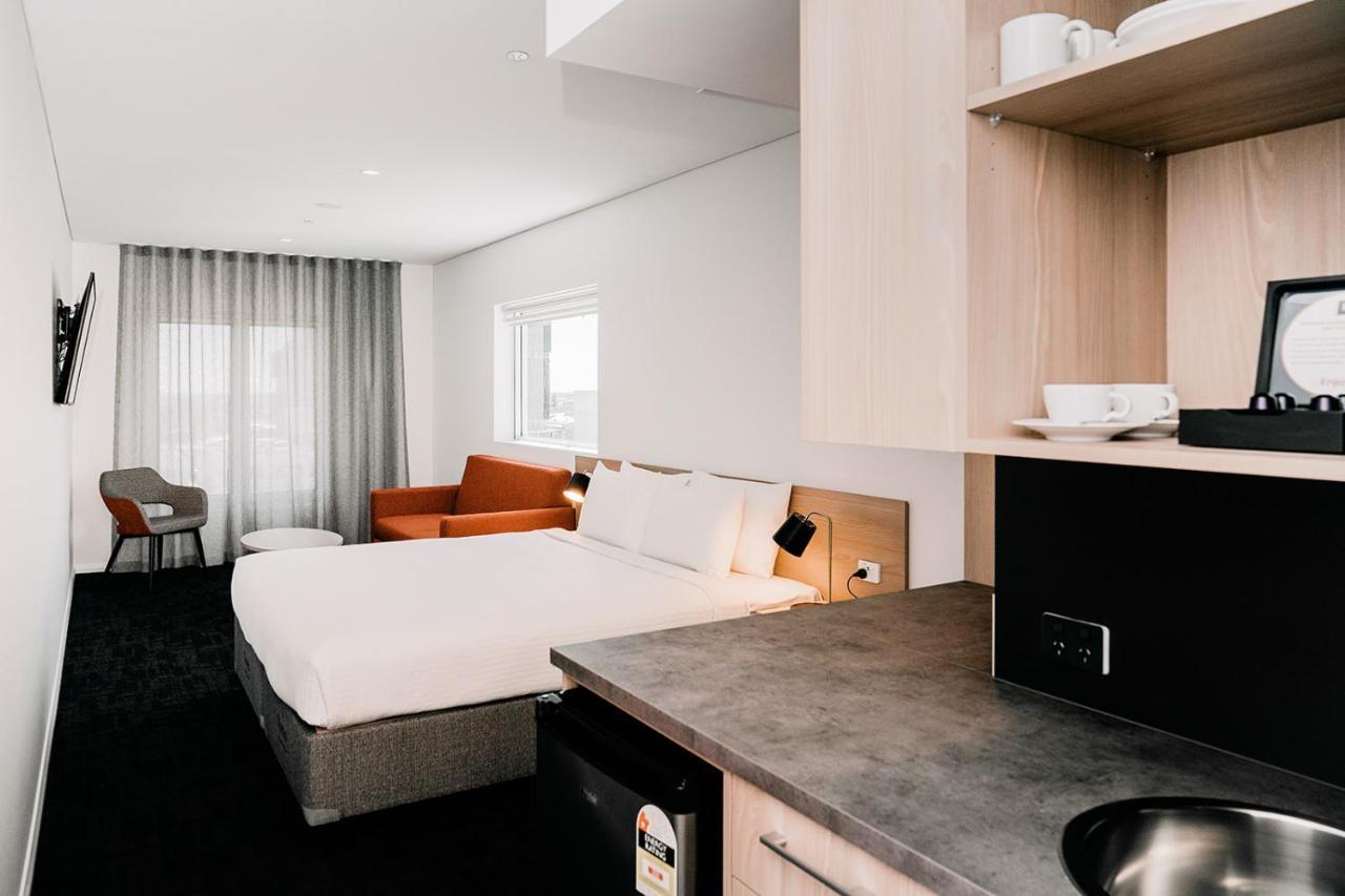 Toms Court Hotel Adelaide Buitenkant foto